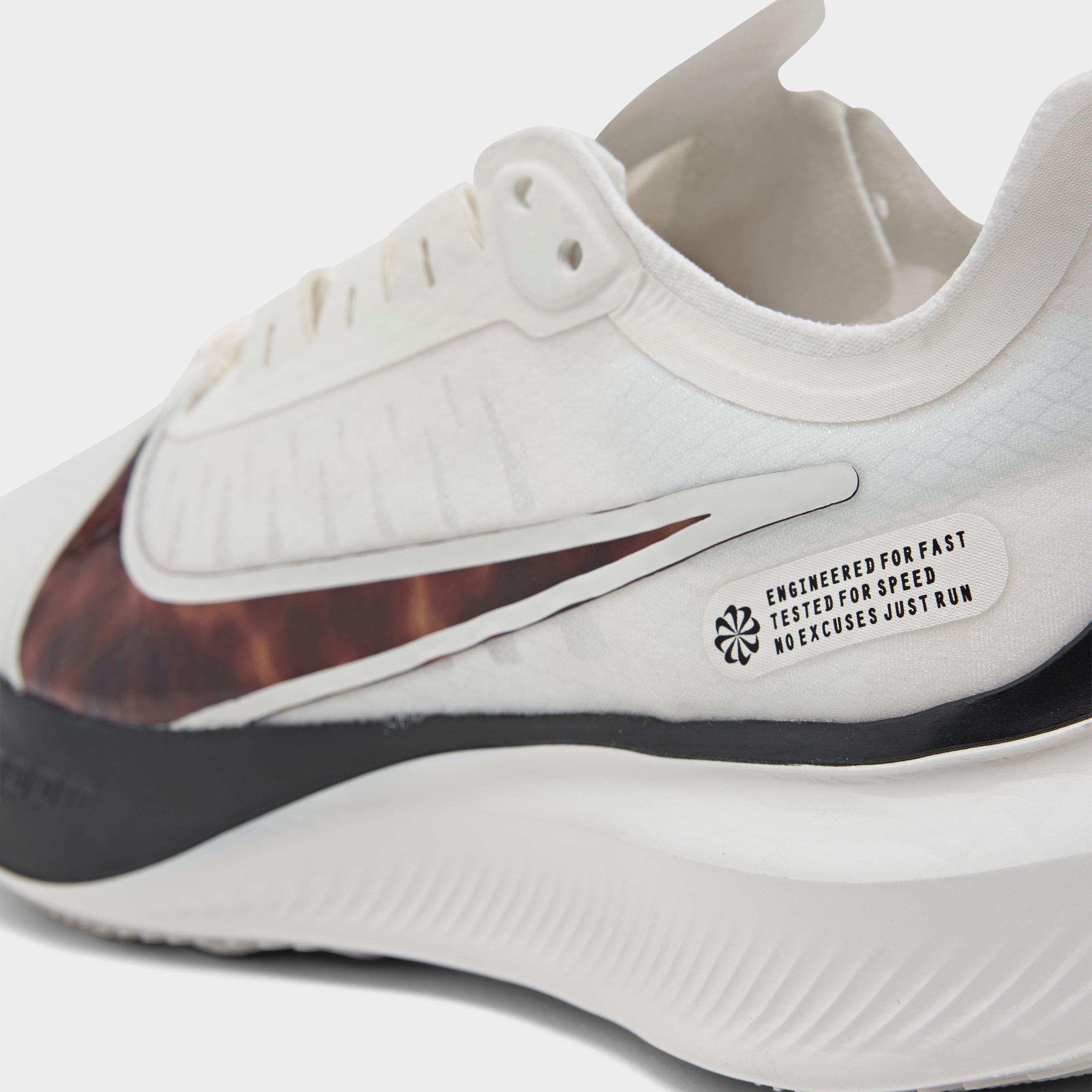 wmns nike zoom gravity