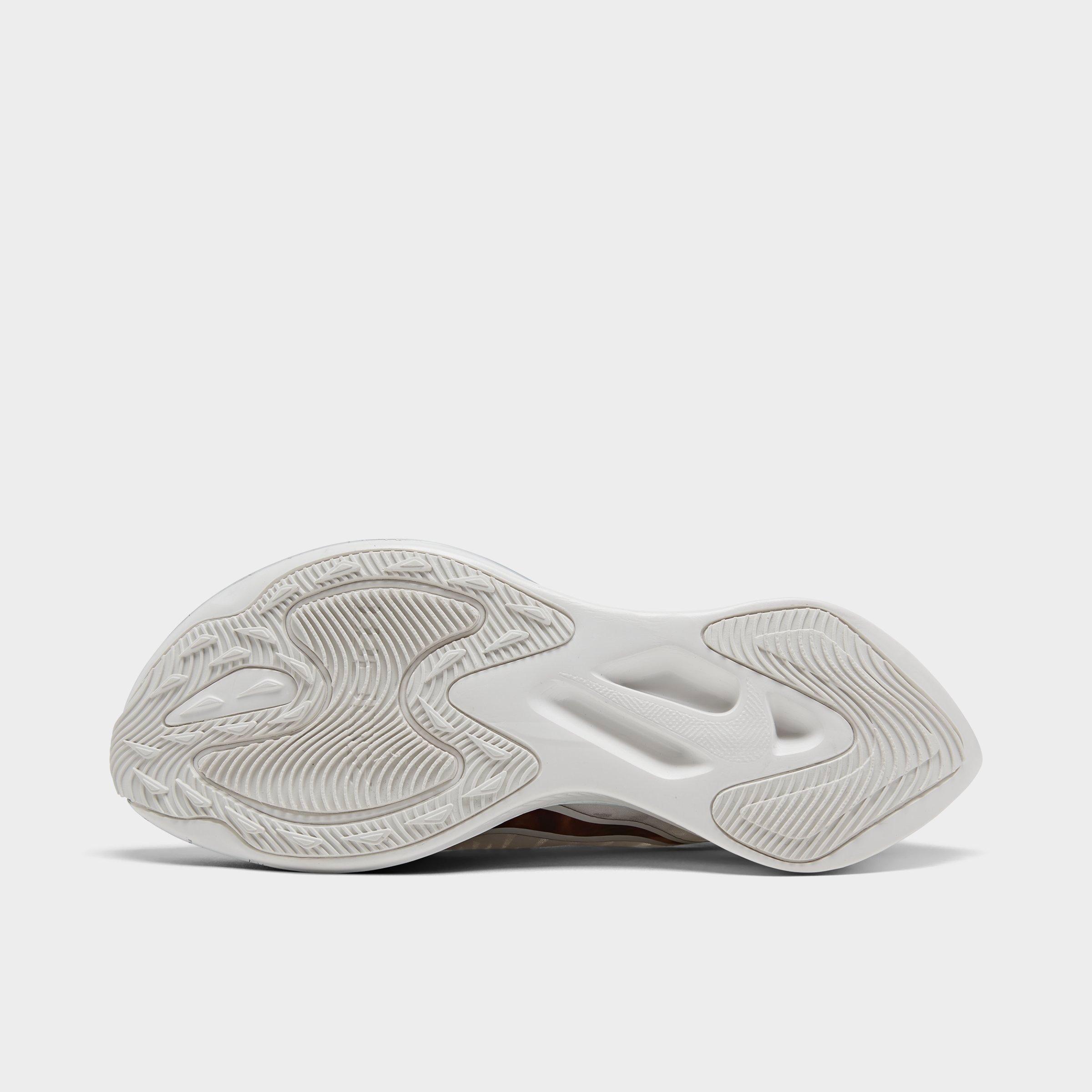 nike zoom gravity finish line