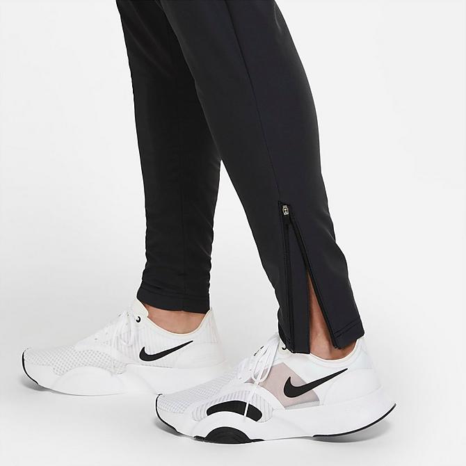 On Model 5 view of Men's Nike Therma Sphere Woven Jogger Pants in Black/White Click to zoom