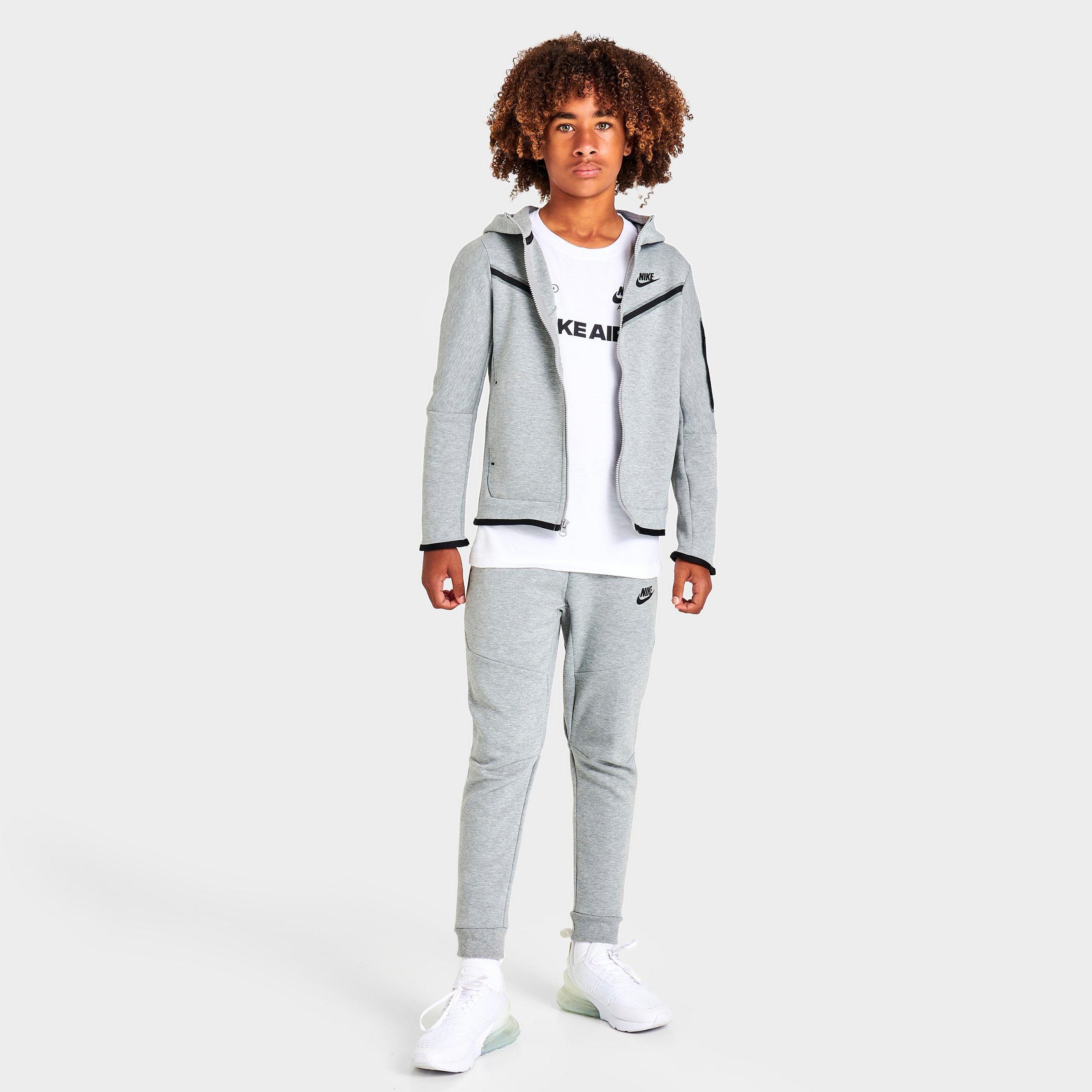 kids nike tech