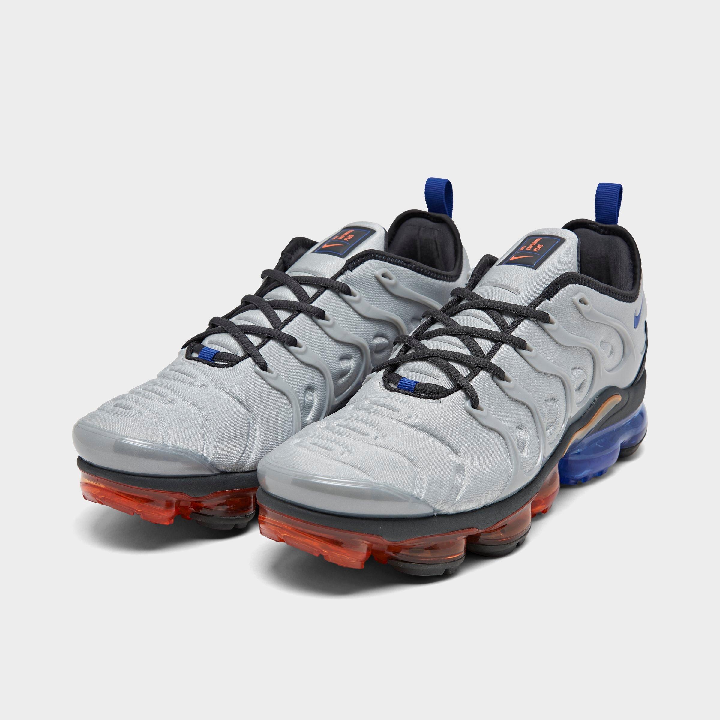 nike vapormax plus metallic silver