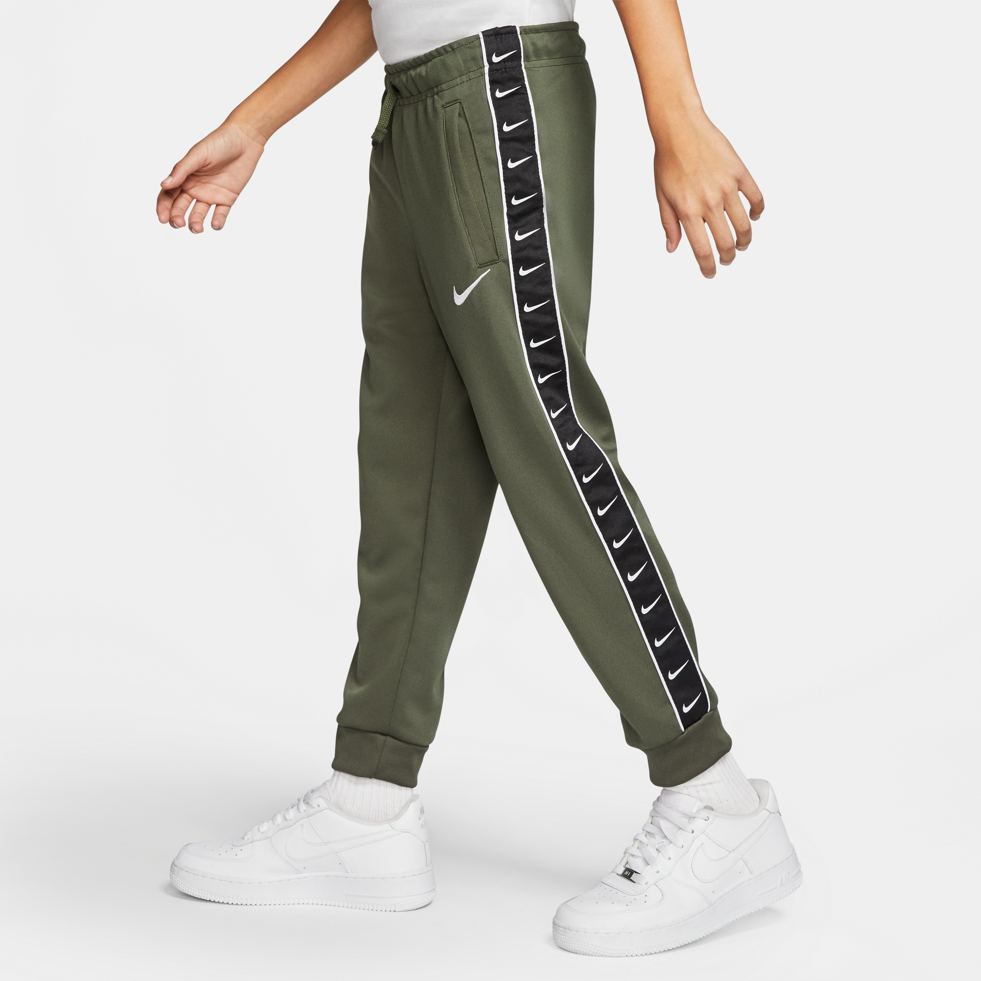 nike logo tape jogger