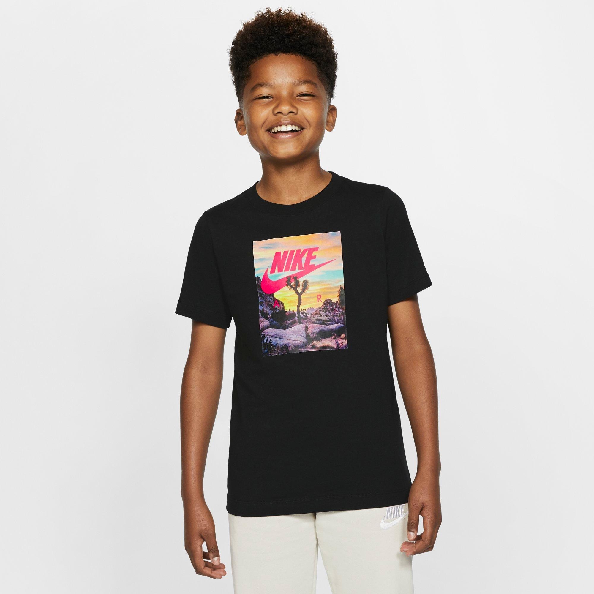 finish line nike t shirts