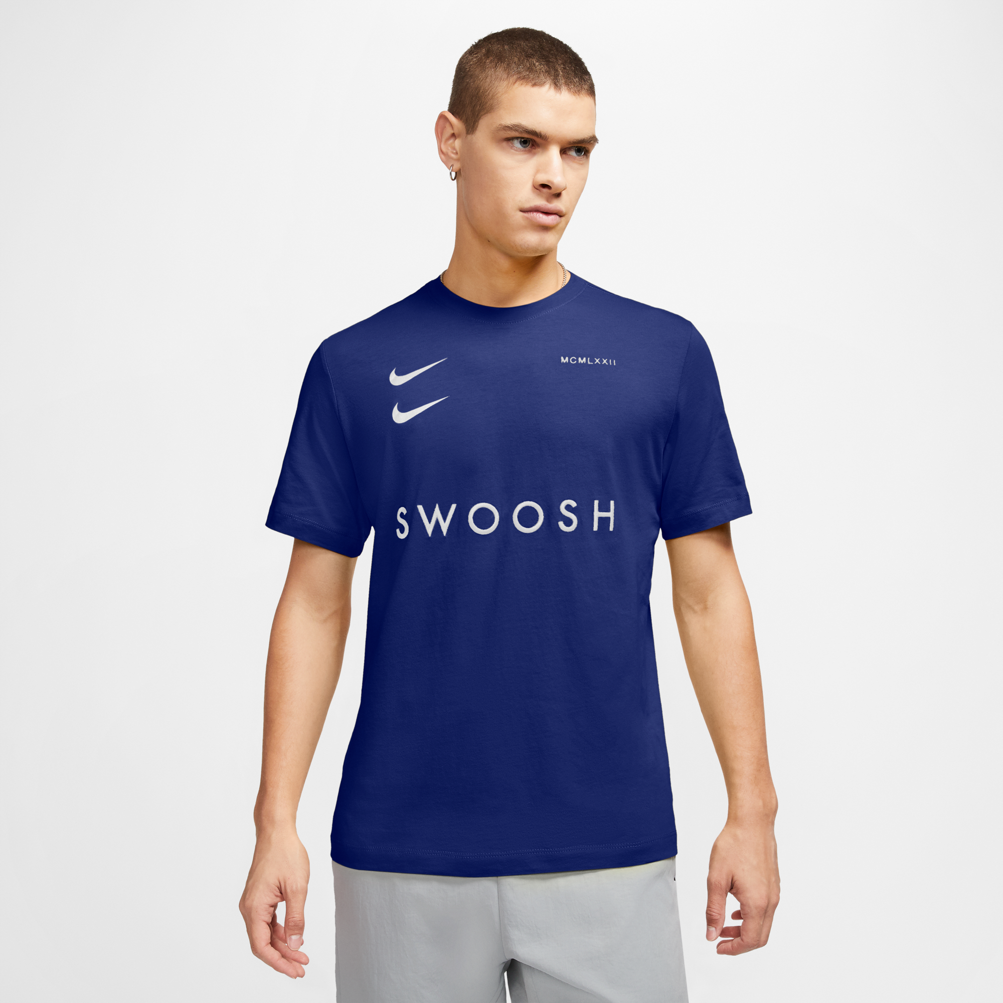 nike swoosh t shirt mens