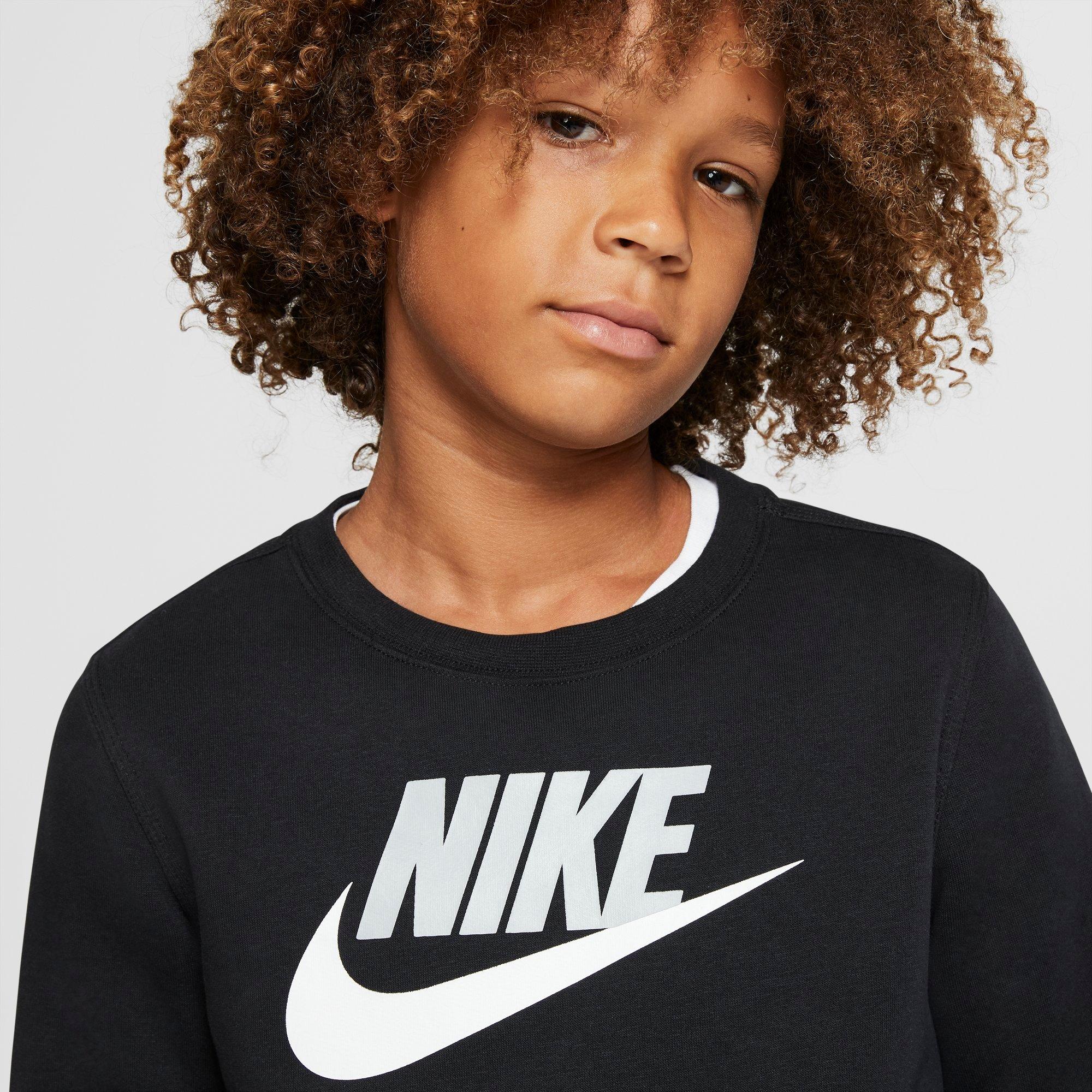 boys nike crew neck