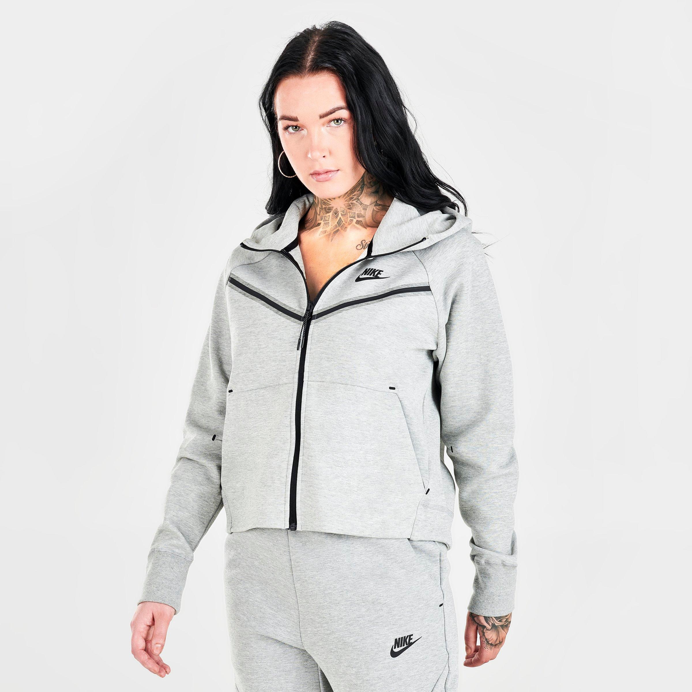 nike tech fleece suit womens