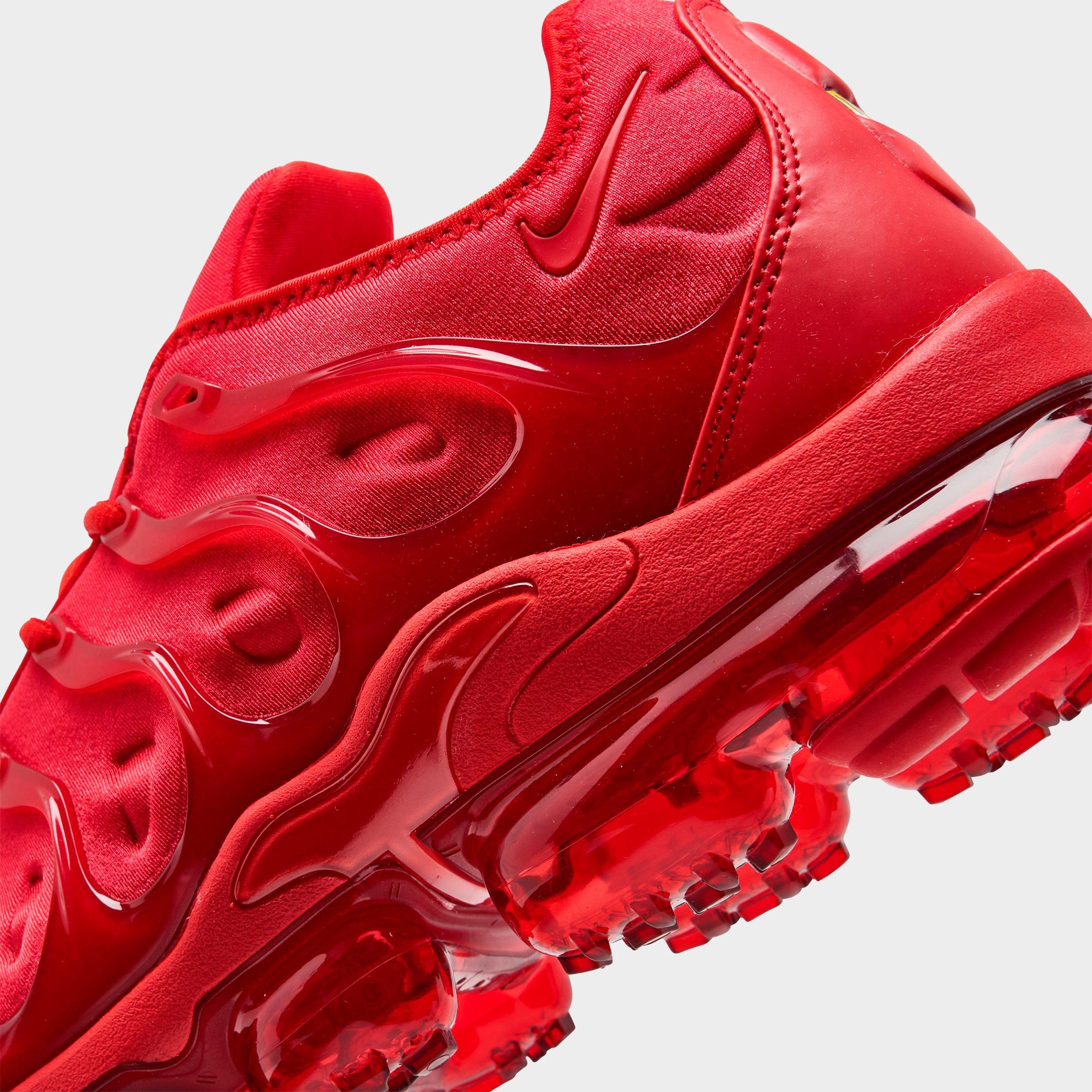 nike air vapormax plus university red men's shoe