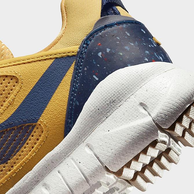 Front view of Men's Nike Free Terra Vista Running Shoes in Sanded Gold/Goldtone/Dark Sulfur/Midnight Navy Click to zoom