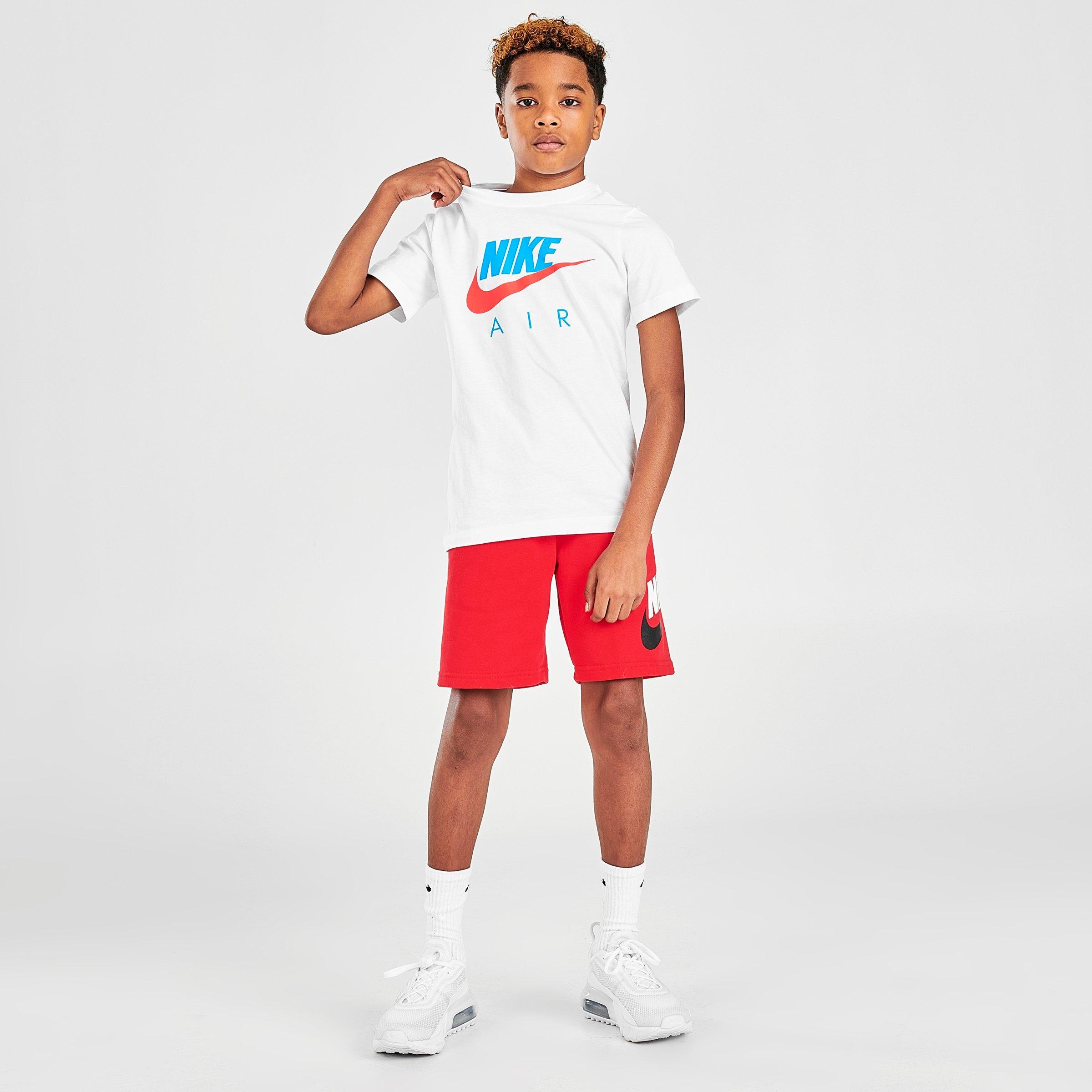 boys nike shorts and t shirt