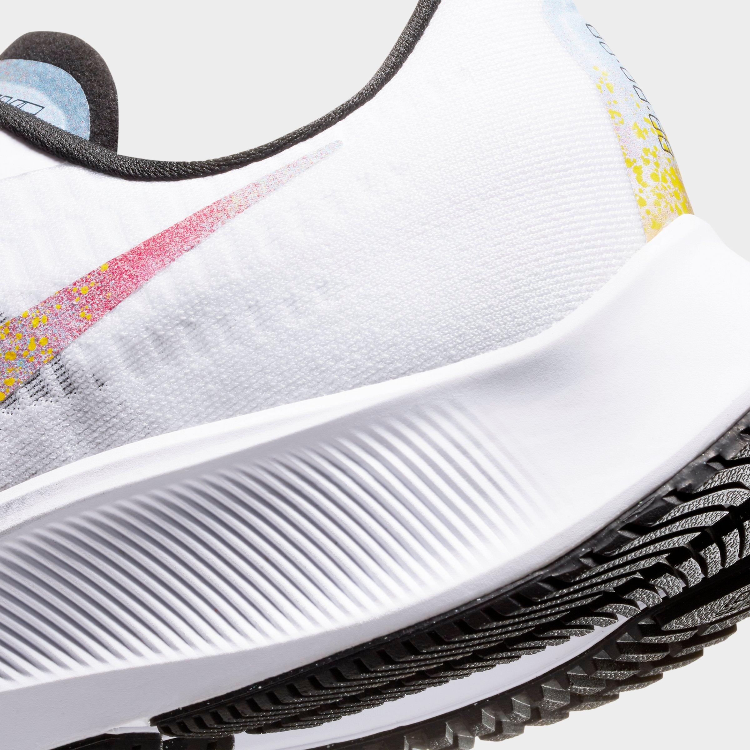 nike pegasus multicolor