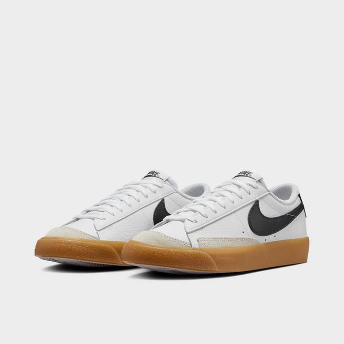 Three Quarter view of Big Kids' Nike Blazer Low '77 Casual Shoes in White/Gum Light Brown/Anthracite Click to zoom