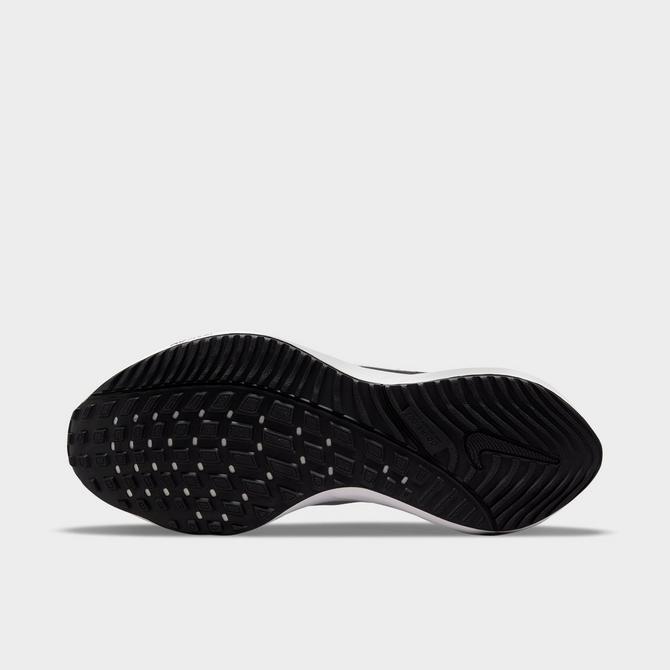 otro Susceptibles a Tanga estrecha Men's Nike Vomero 16 Running Shoes| Finish Line
