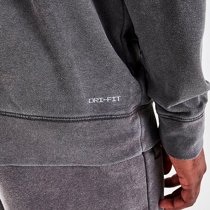 On Model 6 view of Men's Jordan Dri-FIT Air Fleece Pullover Hoodie in Black/White Click to zoom