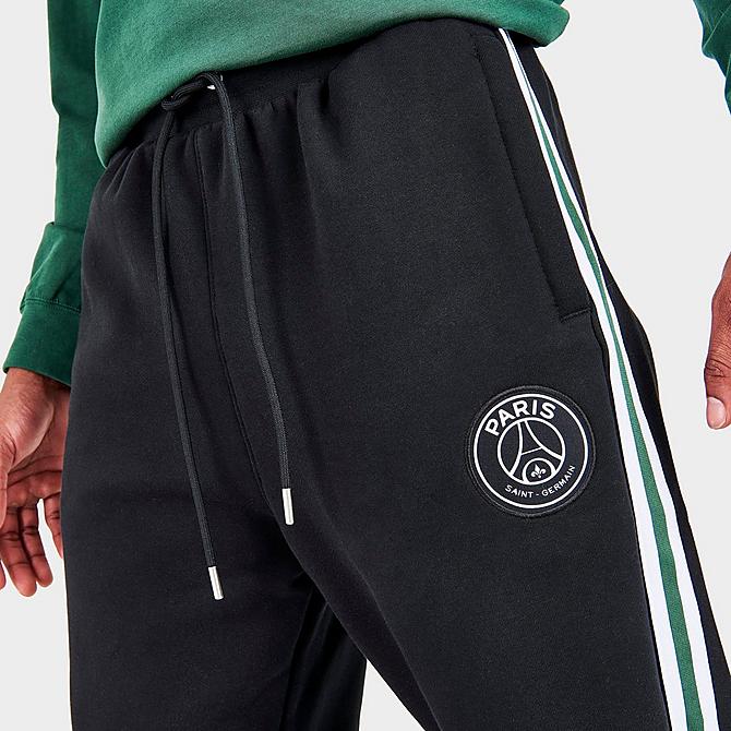 On Model 5 view of Men's Jordan Paris Saint-Germain Fleece Sweatpants Click to zoom