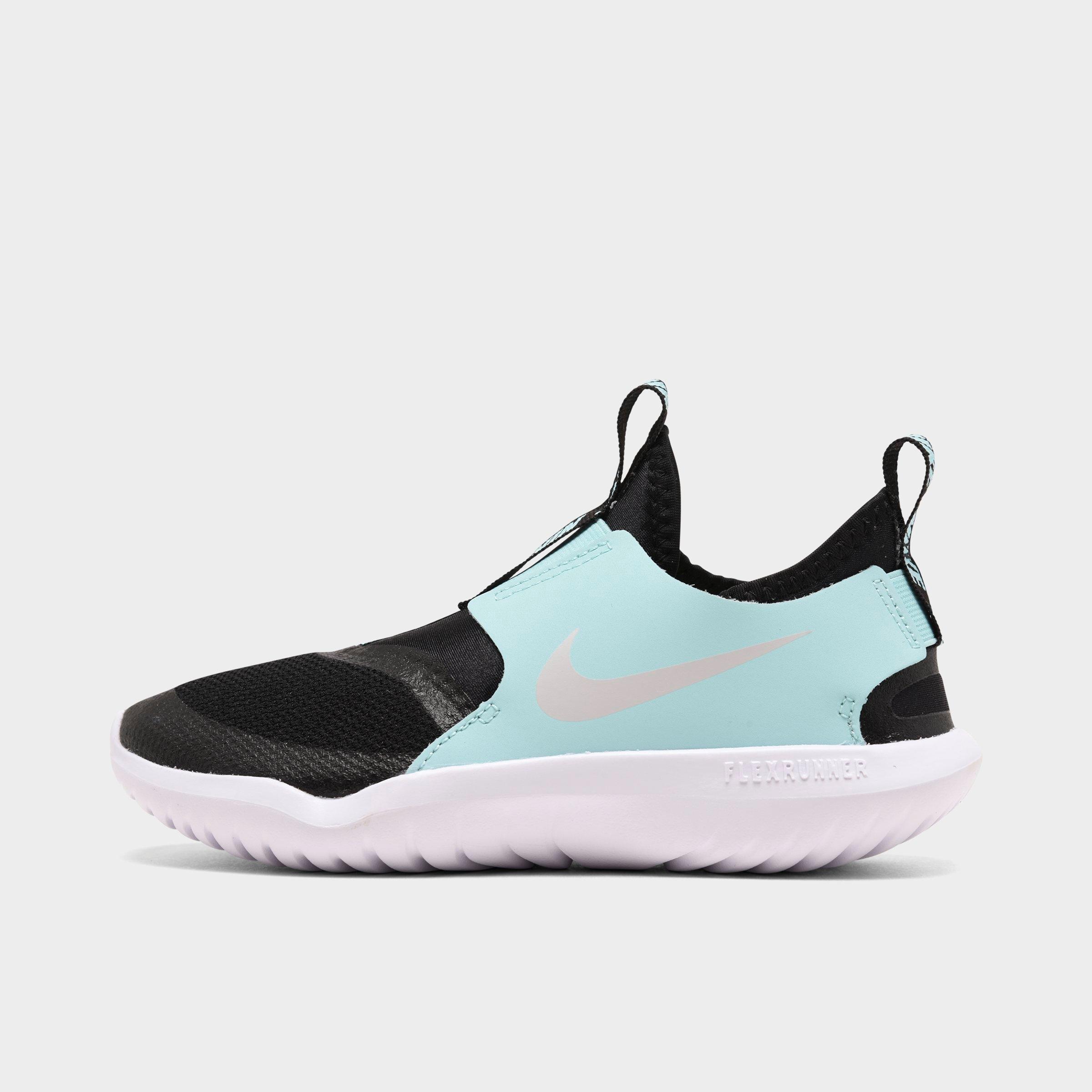 nike little runner