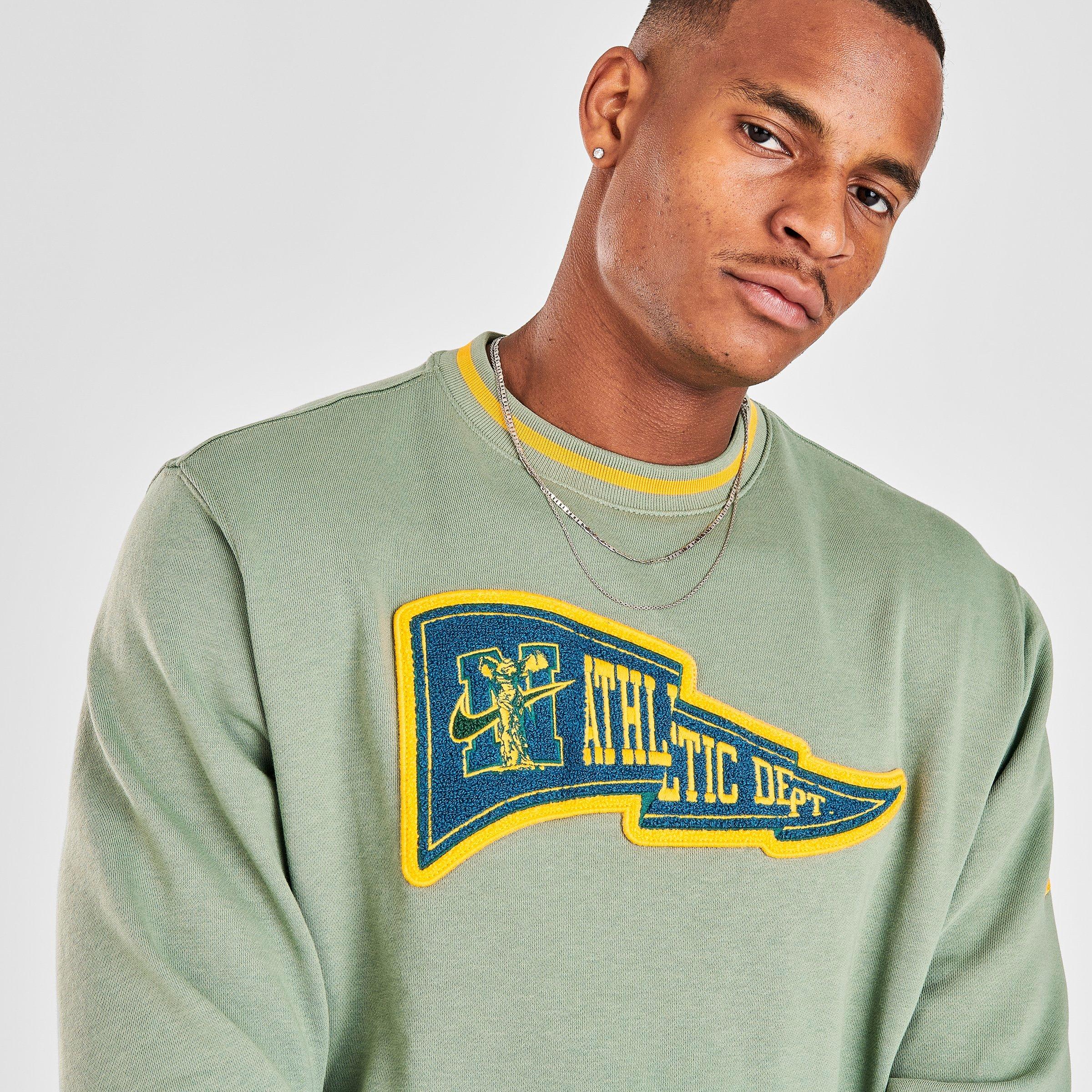 nike club fleece crew neck sweatshirt in sage green