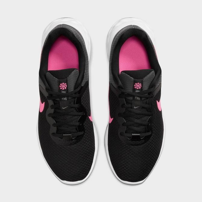 Women's nike clearance revolution 4 black