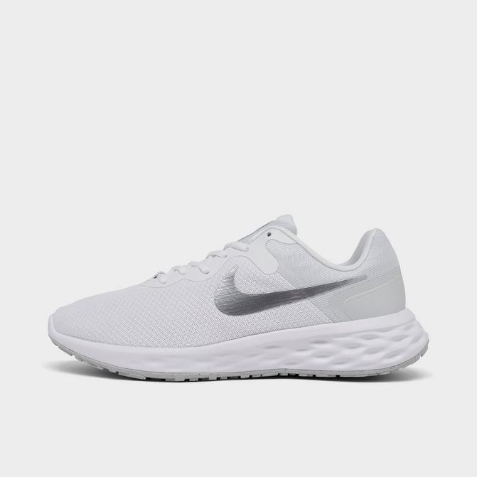 White womens clearance nike free runs