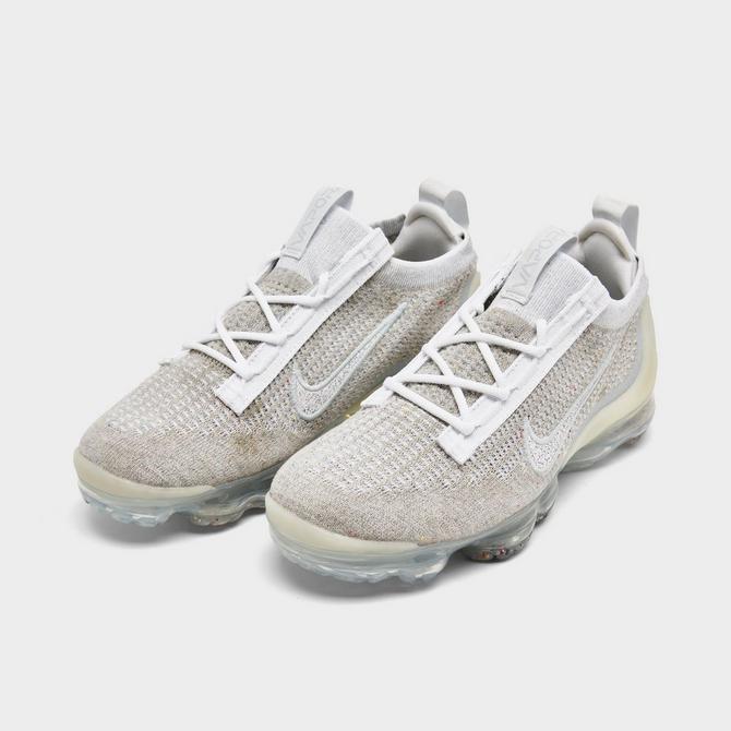 Tranvía Pickering Profecía Women's Nike Air VaporMax 2021 Flyknit Running Shoes| Finish Line