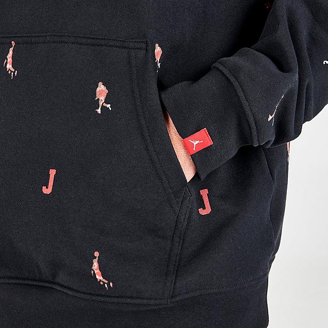 On Model 6 view of Men's Jordan Essentials Fleece Pullover Hoodie in Black/Black Click to zoom