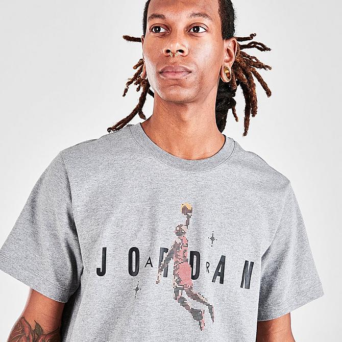 On Model 5 view of Men's Jordan Holiday Short-Sleeve T-Shirt in Carbon Heather/Black Click to zoom