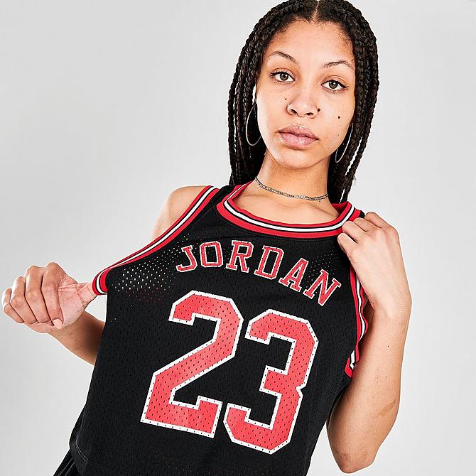 On Model 5 view of Women's Jordan Essential Basketball Jersey in Black Click to zoom