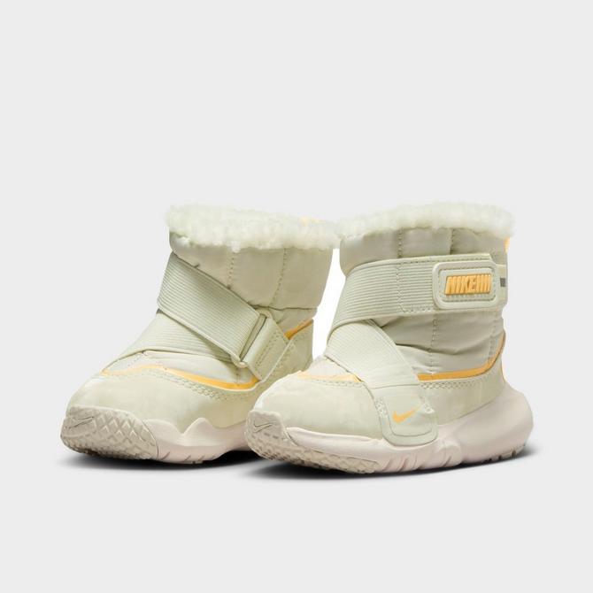 Kids nike snow on sale boots