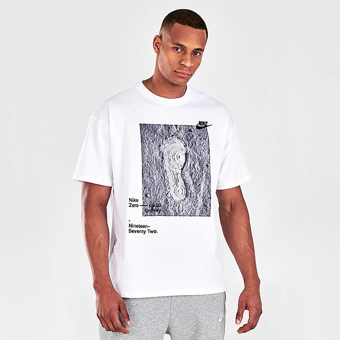 Front view of Men's Nike Sportswear Zero Gravity Graphic T-Shirt in White Click to zoom