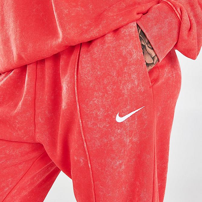 On Model 5 view of Women's Nike Sportswear Essential Collection Washed Fleece Jogger Pants in Chile Red/White Click to zoom