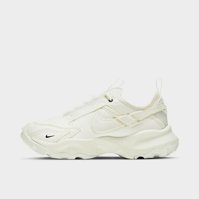 Right view of Women's Nike TC 7900 Casual Shoes in Sail/Sail/Black Click to zoom