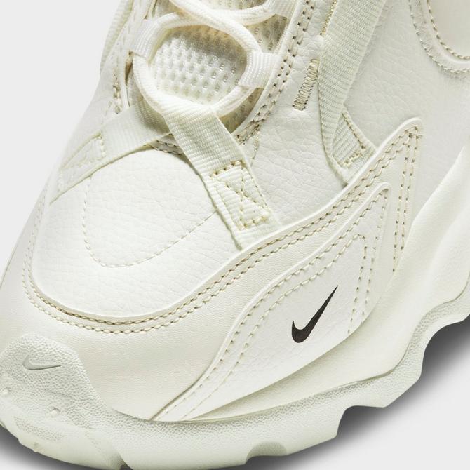 Front view of Women's Nike TC 7900 Casual Shoes in Sail/Sail/Black Click to zoom