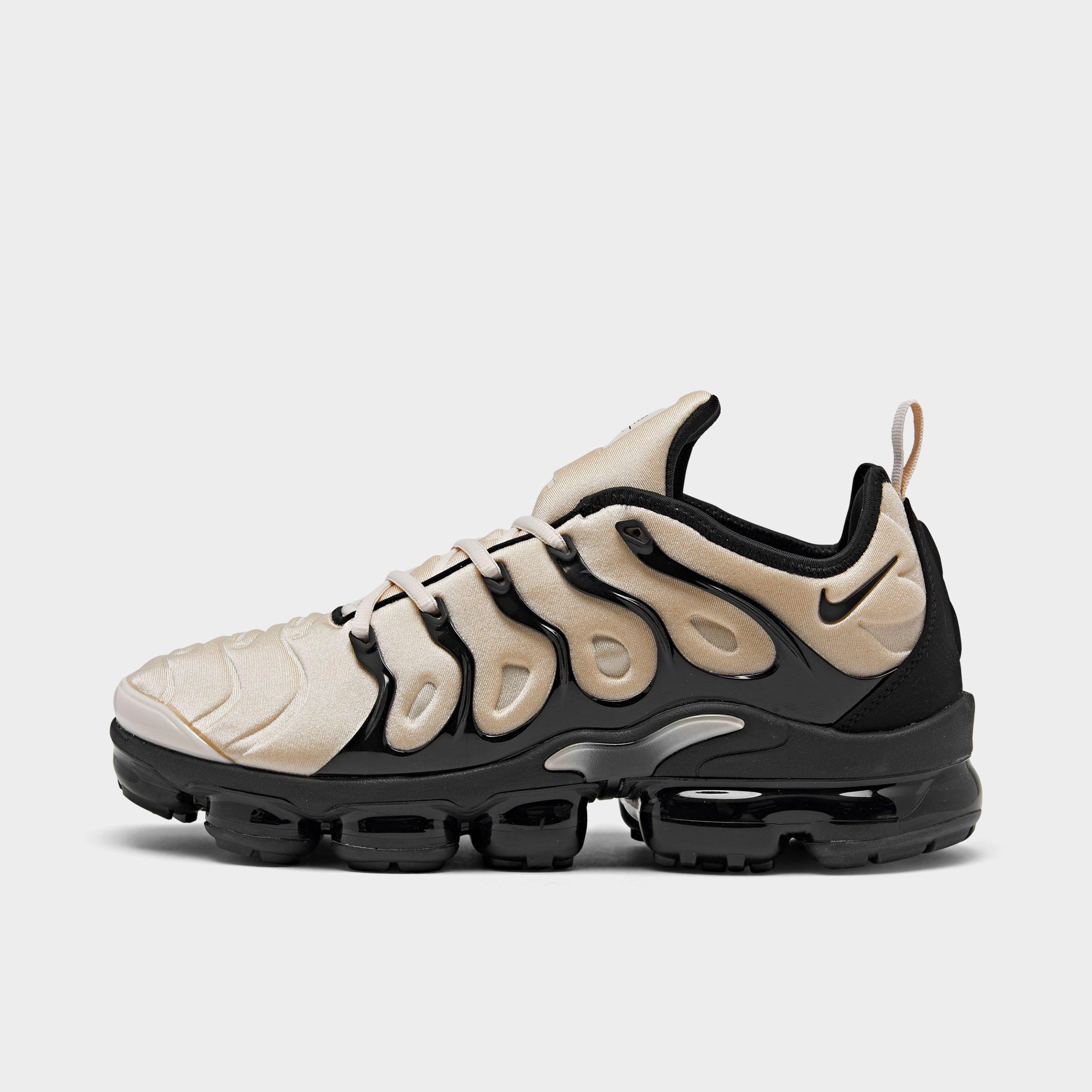 tan vapormax plus