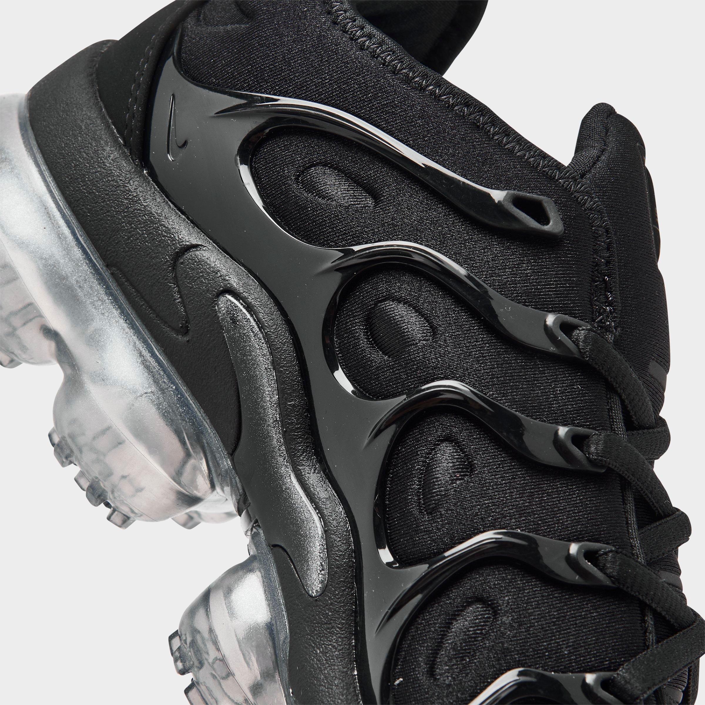 all black vapor max plus