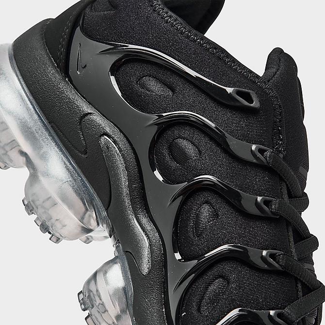 Front view of Women's Nike Air VaporMax Plus SE Running Shoes in Black/Black/Anthracite Click to zoom