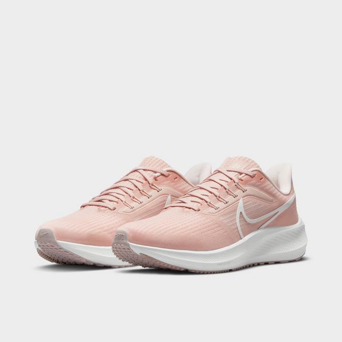 Womans nike running outlet shoes