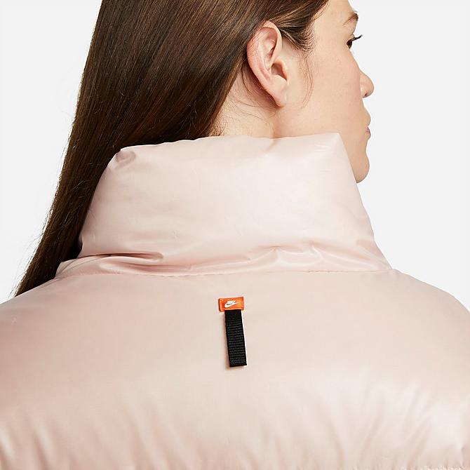 On Model 6 view of Women's Nike Sportswear City Series Therma-FIT Jacket in Pink Oxford/Black Click to zoom