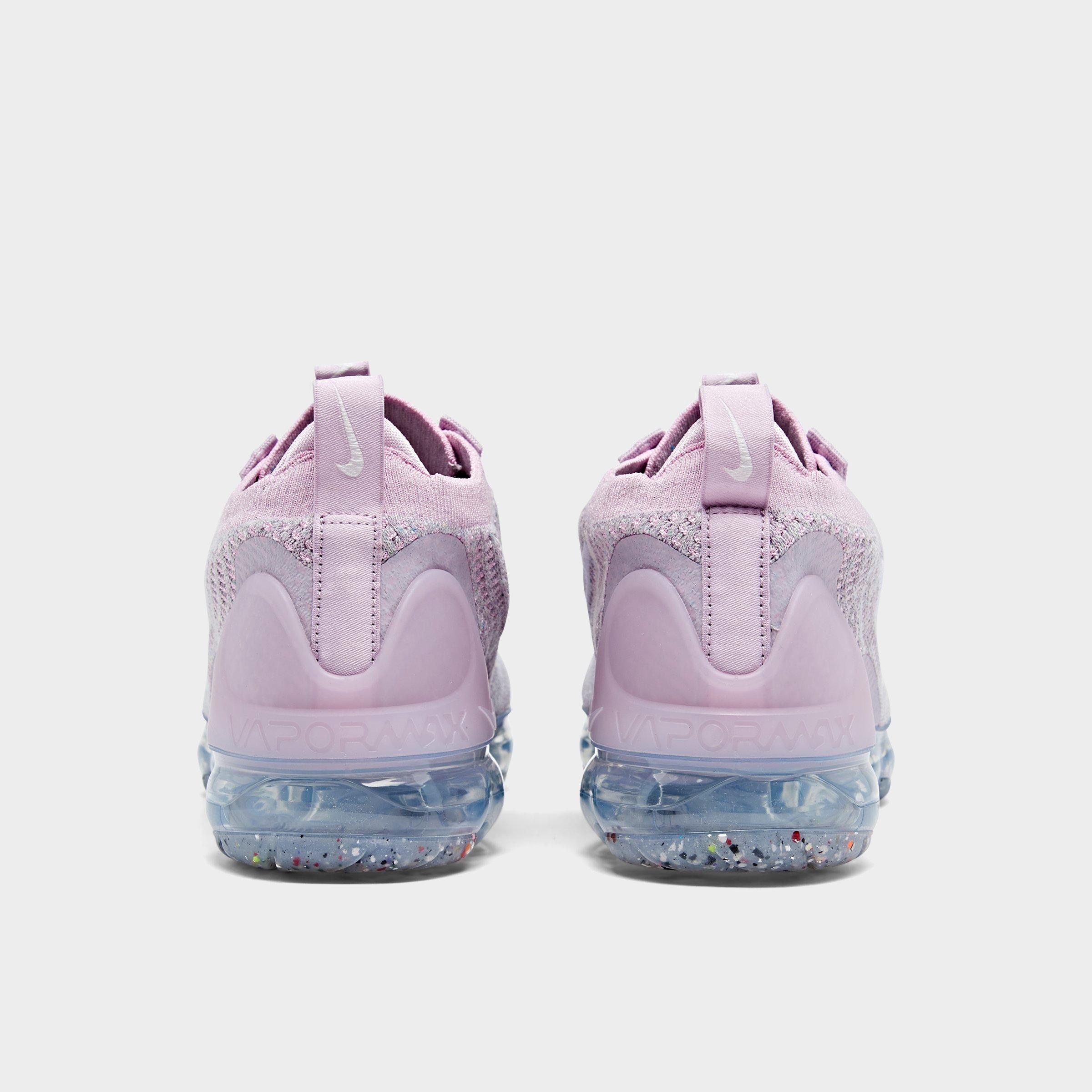 vapormax women finish line