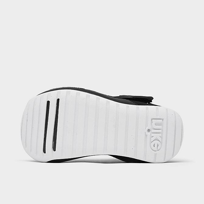 Bottom view of Kids' Toddler Nike Sunray Protect 3 Slide Sandals in Black/White Click to zoom