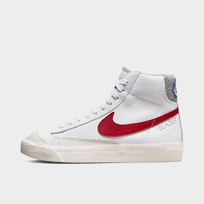 Right view of Big Kids' Nike Blazer Mid '77 SE Casual Shoes in White/Gym Red/Light Smoke Grey/Phantom Click to zoom