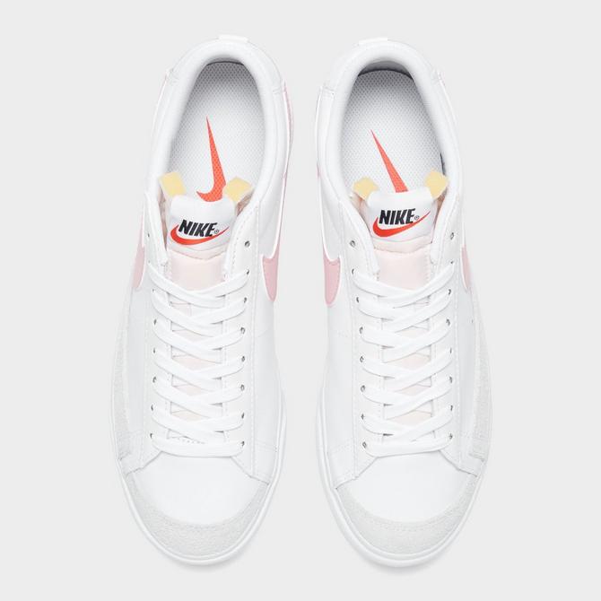 Wmns nike hotsell blazer low le