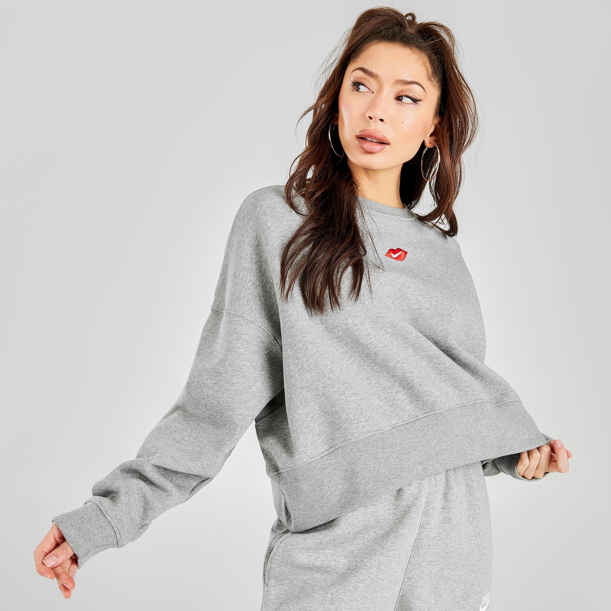 nike cozy sweater