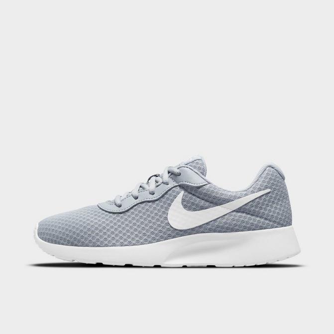 Women's nike best sale tanjun wide width