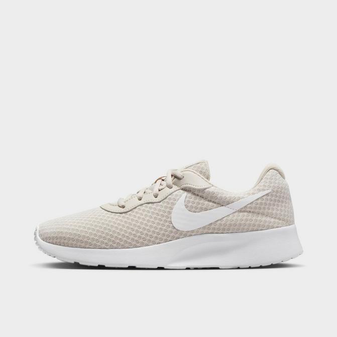 Finish line nike tanjun hotsell