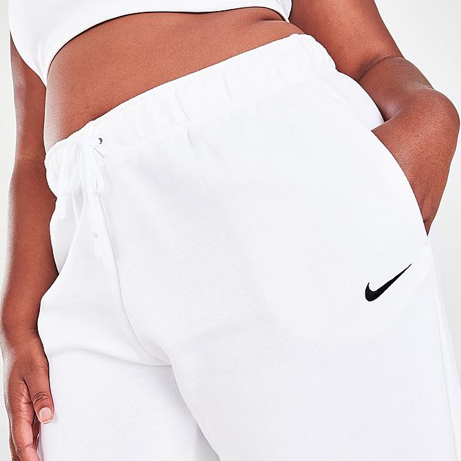 On Model 6 view of Women's Nike Sportswear Collection Essentials Fleece Pants (Plus Size) in White/Black Click to zoom