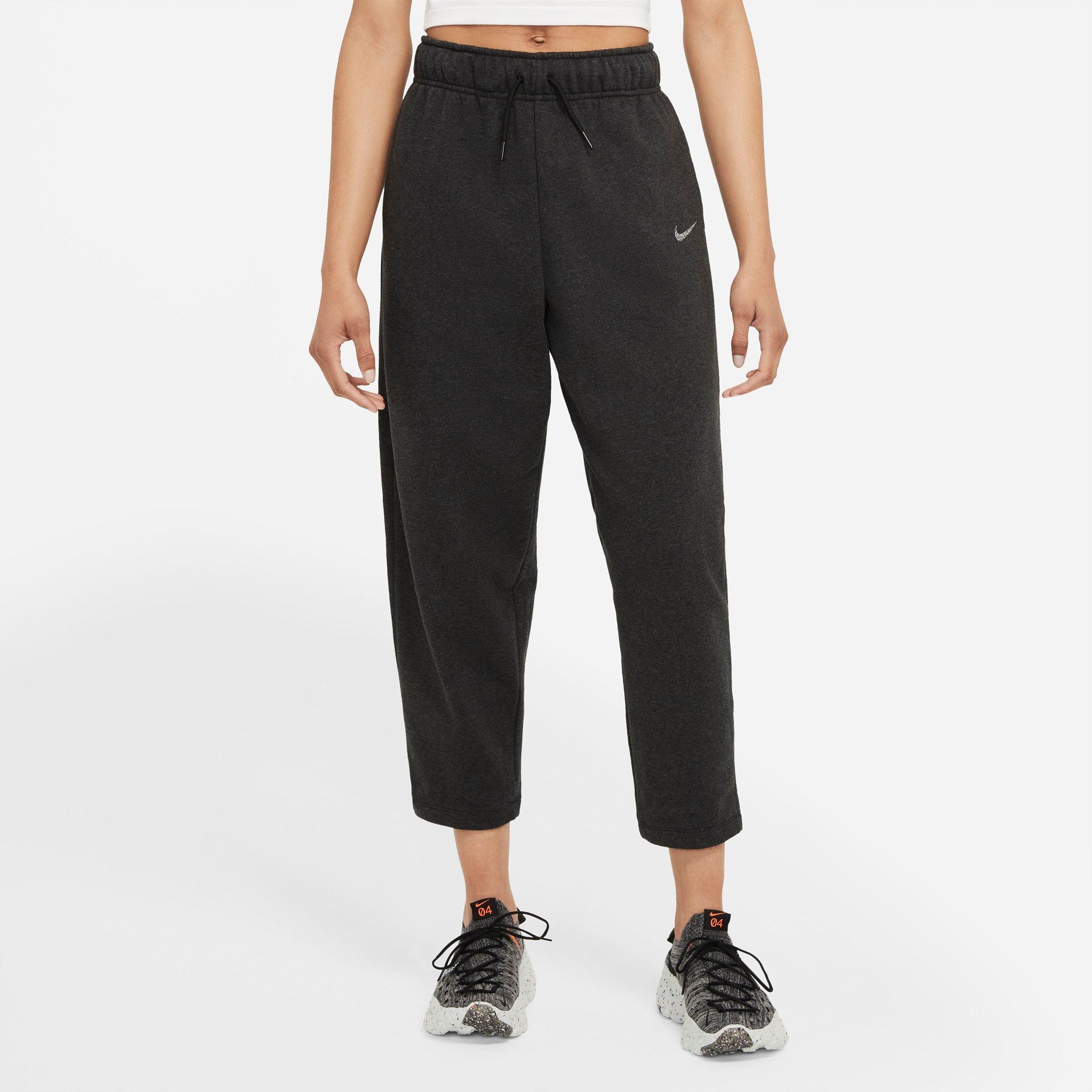 nike premium essentials winterized sweatpants in black
