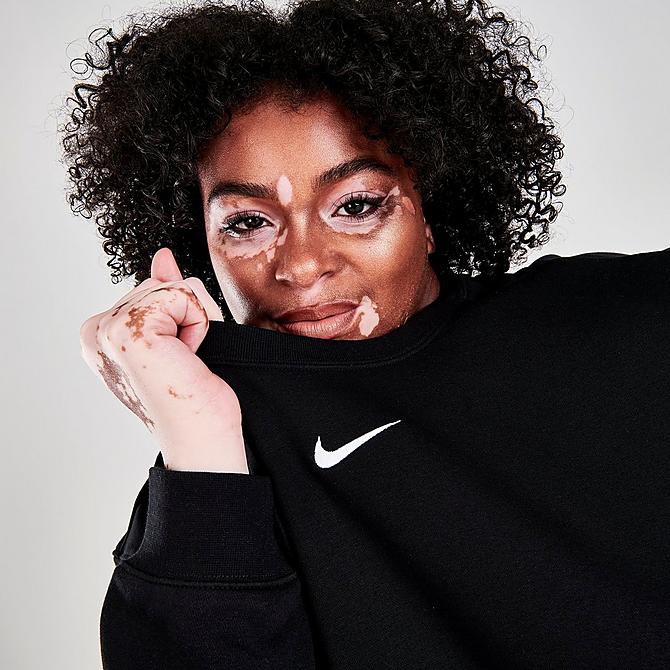 On Model 6 view of Women's Nike Sportswear Collection Essentials Fleece Crewneck Sweatshirt (Plus Size) in Black/White Click to zoom