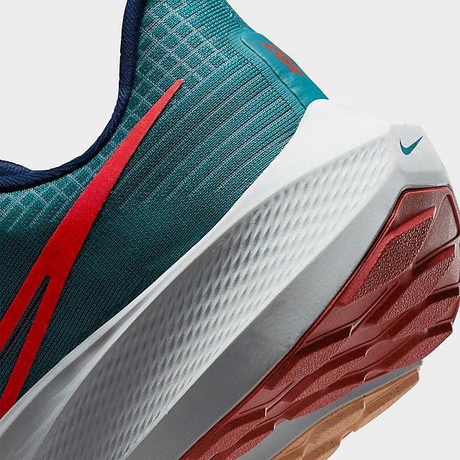 Front view of Men's Nike Air Zoom Pegasus 39 Running Shoes (Extra Wide Width 4E) in Bright Spruce/Valerian Blue/Cerulean/Light Crimson Click to zoom