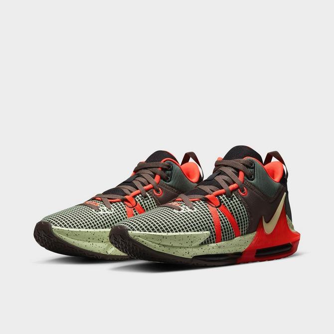 Lebron witness clearance 3 finish line