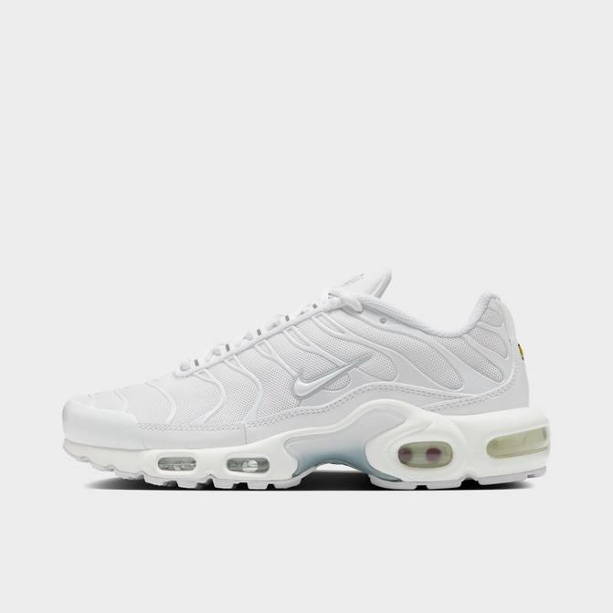 Right view of Women's Nike Air Max Plus Casual Shoes in White/Pure Platinum/White Click to zoom