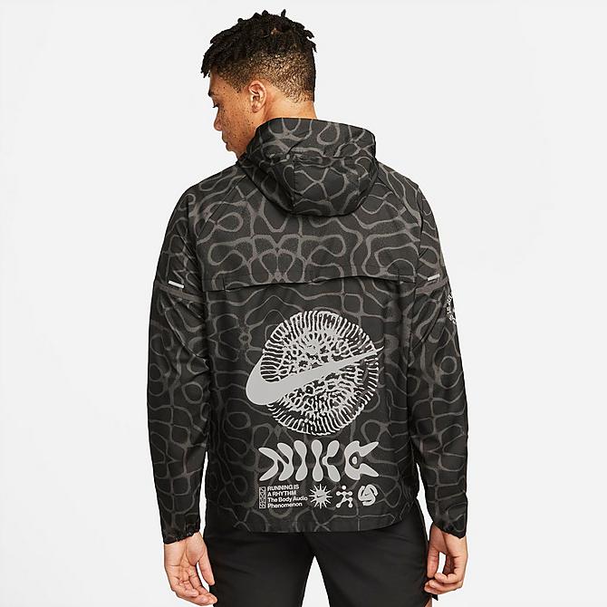 Front Three Quarter view of Men's Nike Wild Run Windrunner All-Over Print Jacket in Black/Anthracite/White Click to zoom